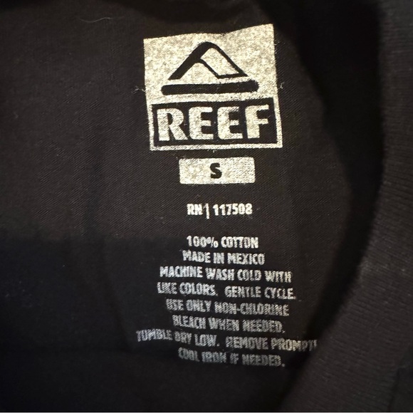 REEF Men’s Black Cotton T-Shirt - Size Small, Beer Bottle Graphic new with tags - Picture 4 of 4